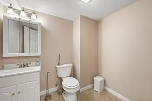 18 Tyler St, Boston, MA 02136 - Photo 21