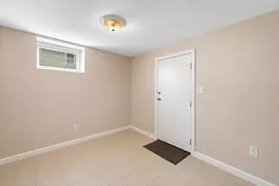 18 Tyler St, Boston, MA 02136 - Photo 23