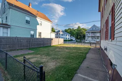 39 County St. #2, Peabody, MA 01960 - Photo 3