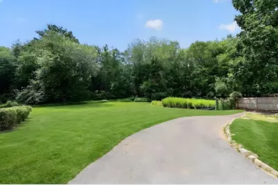 124 Hobart St, Hingham, MA 02043 - Photo 31