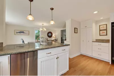 124 Hobart St, Hingham, MA 02043 - Photo 11
