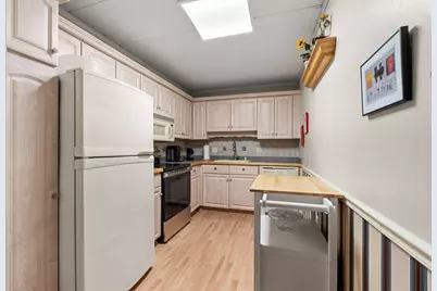 137 Franklin #203, Stoneham, MA 02180 - Photo 5