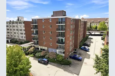 20 Hammond Pond Pkwy #208, Newton, MA 02467 - Photo 3