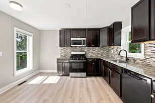34 W School St, Westfield, MA 01085 - Photo 3