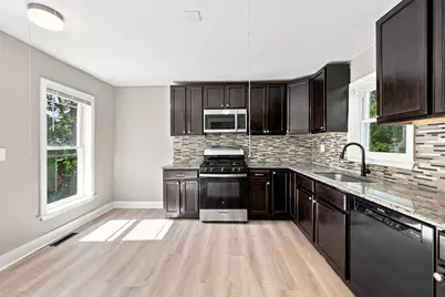 34 W School St, Westfield, MA 01085 - Photo 3