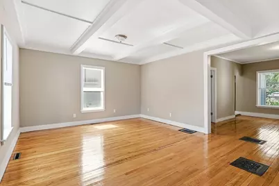 34 W School St, Westfield, MA 01085 - Photo 11