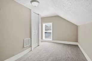 34 W School St, Westfield, MA 01085 - Photo 23