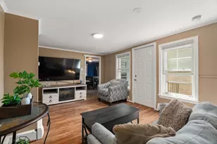 212 Princeton St, Boston, MA 02128 - Photo 5