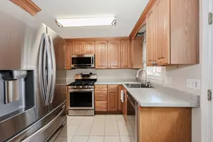24B Rockingham St, Lowell, MA 01852 - Photo 3