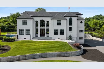 19 Bridle Spur Ln, Danvers, MA 01923 - Photo 1