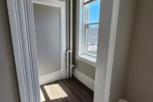80 5 Maple St, Northampton, MA 01062 - Photo 7