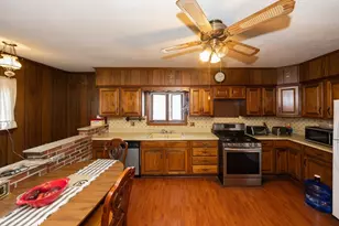 65 Beattie St, Fall River, MA 02723 - Photo 5