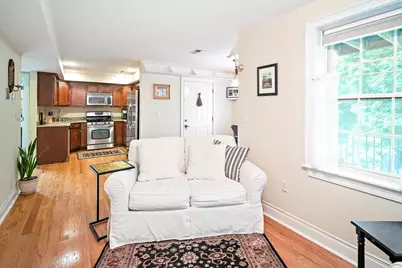 405 E 3rd St #2, Boston, MA 02127 - Photo 3