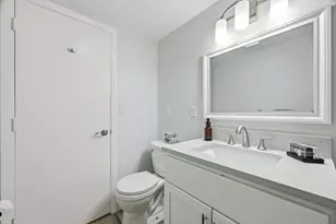 20 Hammond Pond Pkwy, Newton, MA 02467 - Photo 27