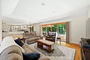 142 Oak Knoll Cir, Ludlow, MA 01056 - Photo 9