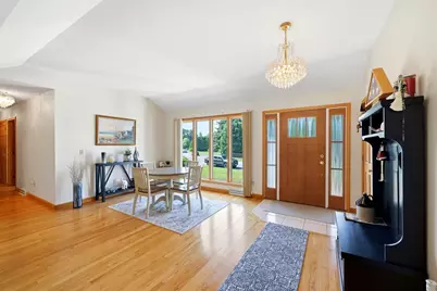 142 Oak Knoll Cir, Ludlow, MA 01056 - Photo 3