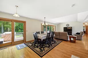 142 Oak Knoll Cir, Ludlow, MA 01056 - Photo 11