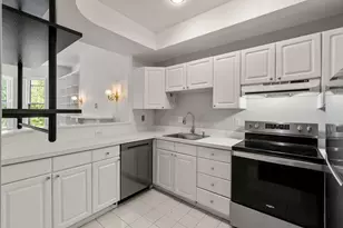 333 Beacon St, Boston, MA 02116 - Photo 11
