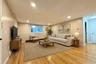 89 Pleasant St, Medfield, MA 02052 - Photo 7