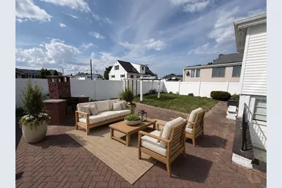 68 Keayne St, Revere, MA 02151 - Photo 11