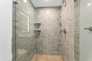 34 Oak St, Boston, MA 02136 - Photo 19