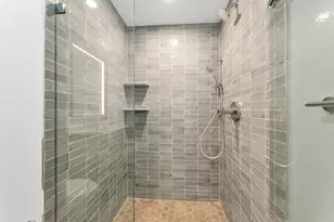 34 Oak St, Boston, MA 02136 - Photo 19