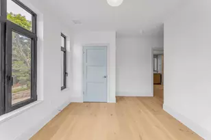 34 Oak St, Boston, MA 02136 - Photo 21