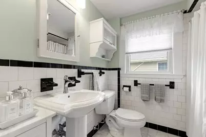 21 Bertram St, Beverly, MA 01915 - Photo 27