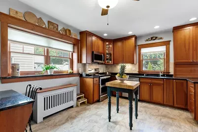 21 Bertram St, Beverly, MA 01915 - Photo 15