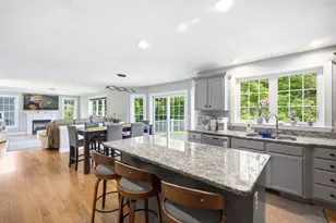 37 Bacon St, Pepperell, MA 01463 - Photo 9