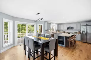 37 Bacon St, Pepperell, MA 01463 - Photo 7