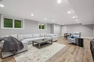 1058 Beacon St, Newton, MA 02459 - Photo 31