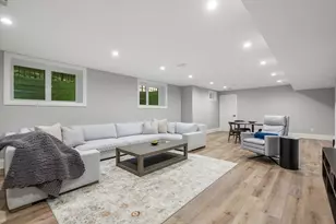 1058 Beacon St, Newton, MA 02459 - Photo 31