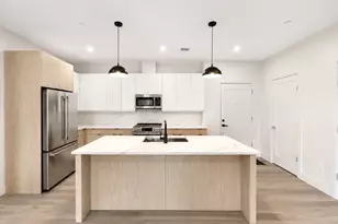 85 Myrtle St, Quincy, MA 02171 - Photo 3