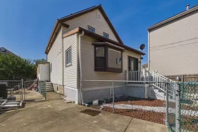 206 Austin St, New Bedford, MA 02740 - Photo 3