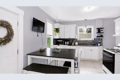 480 E Merrimack St, Lowell, MA 01852 - Photo 5