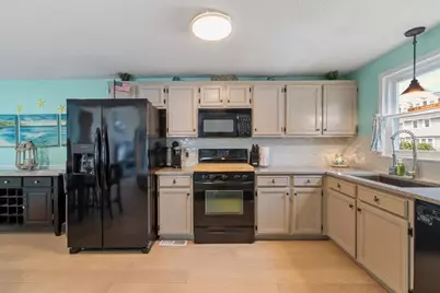77 Merrimack Meadows Ln #77, Tewksbury, MA 01876 - Photo 9