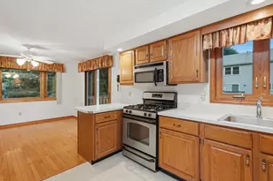 43 Villa Roma Dr, Tewksbury, MA 01876 - Photo 5