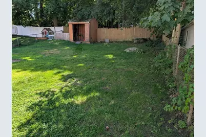 269 Oak St, Clinton, MA 01510 - Photo 9