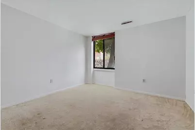 1002 Paradise Rd #1C, Swampscott, MA 01907 - Photo 19