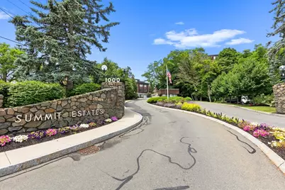 1002 Paradise Rd #1C, Swampscott, MA 01907 - Photo 1