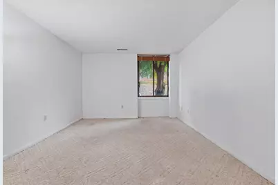 1002 Paradise Rd #1C, Swampscott, MA 01907 - Photo 17