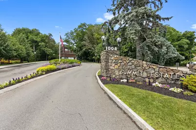 1002 Paradise Rd #1C, Swampscott, MA 01907 - Photo 29