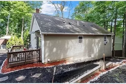 127 Payson St, Fitchburg, MA 01420 - Photo 3