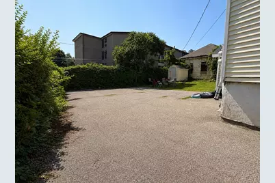 212 Vernon St, Worcester, MA 01607 - Photo 3