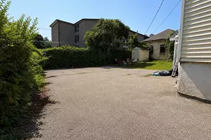 212 Vernon St, Worcester, MA 01607 - Photo 3