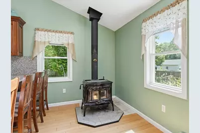 160 East St, South Hadley, MA 01075 - Photo 9
