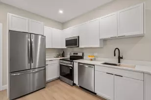 7 Cross St, Wilmington, MA 01887 - Photo 13