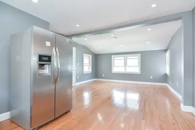 27 Houghton St, Boston, MA 02122 - Photo 15