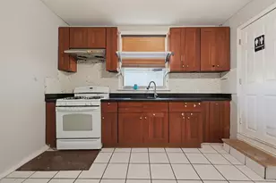 27 Houghton St, Boston, MA 02122 - Photo 9